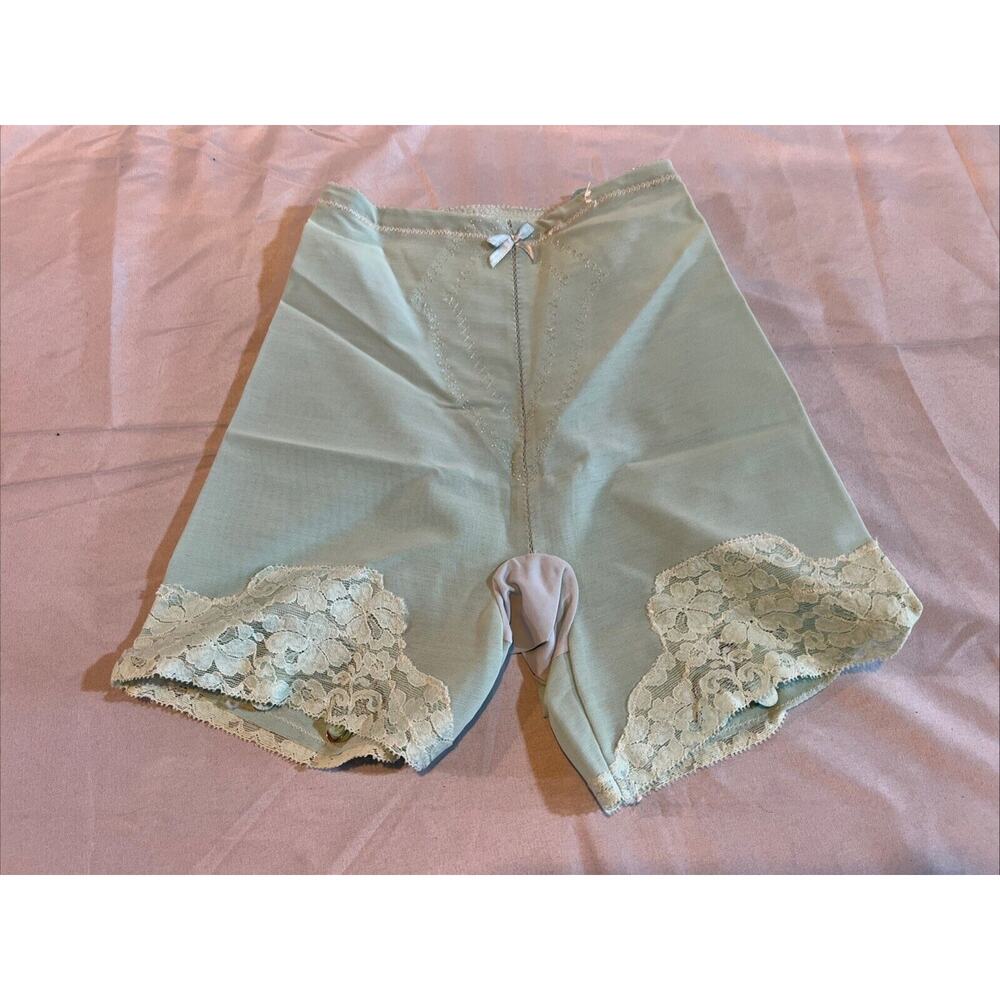 VINTAGE GIRDLE SHAPER LINGERIE SIZE SMALL